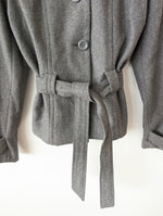 Lade das Bild in den Galerie-Viewer, *Wolle* Cropped Jacke Y2K Wolle Grau (M-L)
