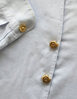 Lade das Bild in den Galerie-Viewer, Knopf Brosche Gold • Muschel &amp; Blume
