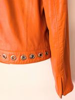 Lade das Bild in den Galerie-Viewer, Lederjacke Cropped 90s Rave Orange (L)
