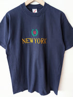 Lade das Bild in den Galerie-Viewer, Shirt New York Stick Dunkelblau (L)
