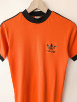 Lade das Bild in den Galerie-Viewer, *Adidas* RARE Ringer Shirt Saturn Köln (M)
