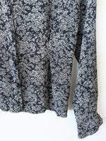Lade das Bild in den Galerie-Viewer, Bluse Bohemian Rosen Print Schwarz (S-M)
