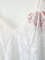 Lade das Bild in den Galerie-Viewer, Kleid 70s Lingerie Spitze Weiß (M)
