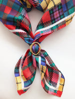 Lade das Bild in den Galerie-Viewer, *Seide* Tuch 80s Tartan Print Bunt
