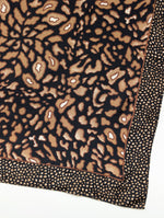 Lade das Bild in den Galerie-Viewer, *Seide* Tuch 80s Animal Print
