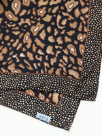 Lade das Bild in den Galerie-Viewer, *Seide* Tuch 80s Animal Print
