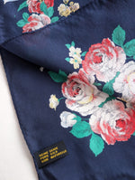 Lade das Bild in den Galerie-Viewer, *Seide* Tuch Bohemian Rosen Print
