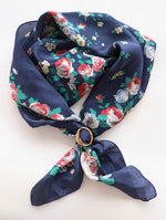 Lade das Bild in den Galerie-Viewer, *Seide* Tuch Bohemian Rosen Print
