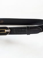 Lade das Bild in den Galerie-Viewer, *Céline* Taillen Gürtel 80s Leder (65-75)
