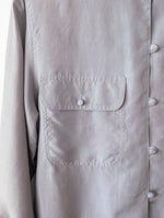 Lade das Bild in den Galerie-Viewer, *Seide* Bluse Basic Hellgrau Atelier Japan (L)
