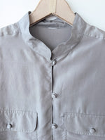 Lade das Bild in den Galerie-Viewer, *Seide* Bluse Basic Hellgrau Atelier Japan (L)
