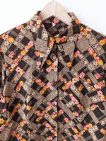 Lade das Bild in den Galerie-Viewer, Bluse Iconic 70s Kragen Blumenprint Heavin (L-XL)
