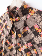 Lade das Bild in den Galerie-Viewer, Bluse Iconic 70s Kragen Blumenprint Heavin (L-XL)
