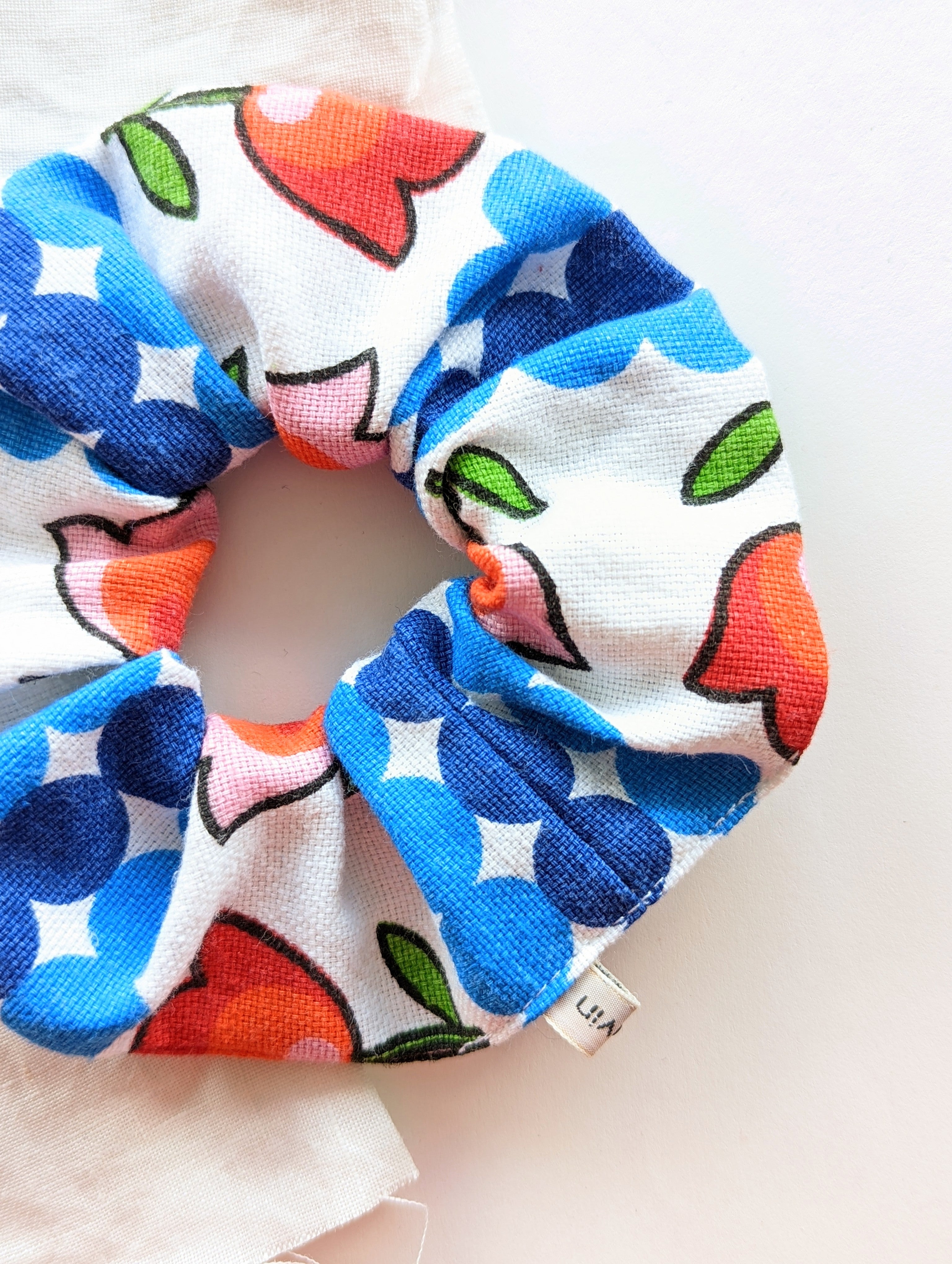 Scrunchie Heavin Upcycling Vintage Iconic Flower 70s
