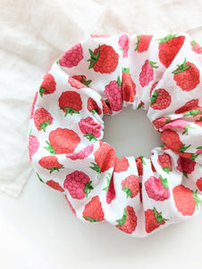 Scrunchie Heavin Upcycling Vintage Himbeere Print