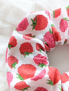 Scrunchie Heavin Upcycling Vintage Himbeere Print