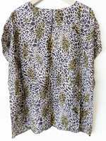 Lade das Bild in den Galerie-Viewer, *Seide* Bluse Leo Animal Print Heavin (XL)
