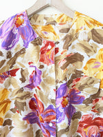 Lade das Bild in den Galerie-Viewer, *Handmade* Bluse Blumen Lila Khaki Heavin (S)
