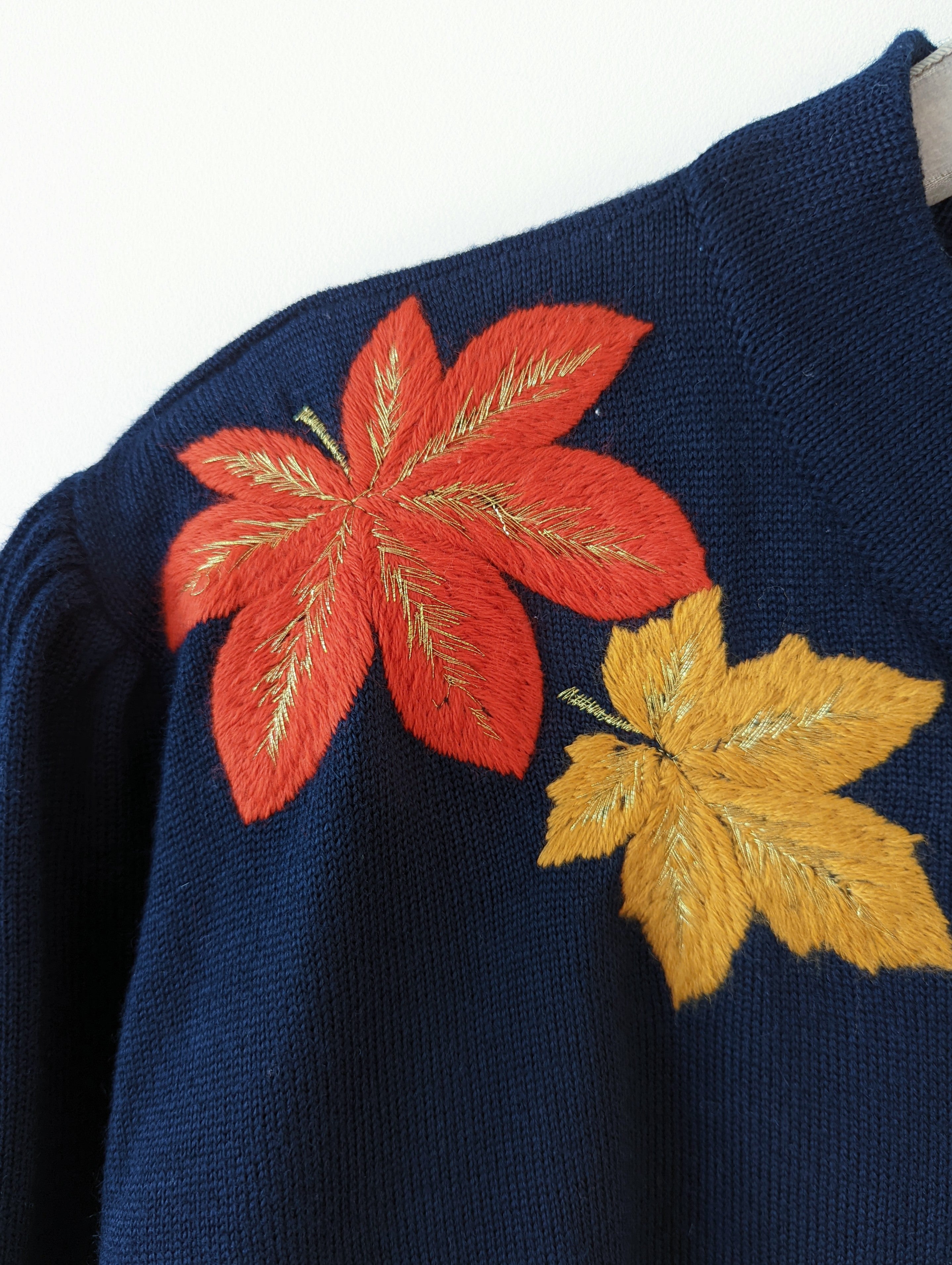 Cardigan Herbst Stickerei Wolle Heavin (XL)